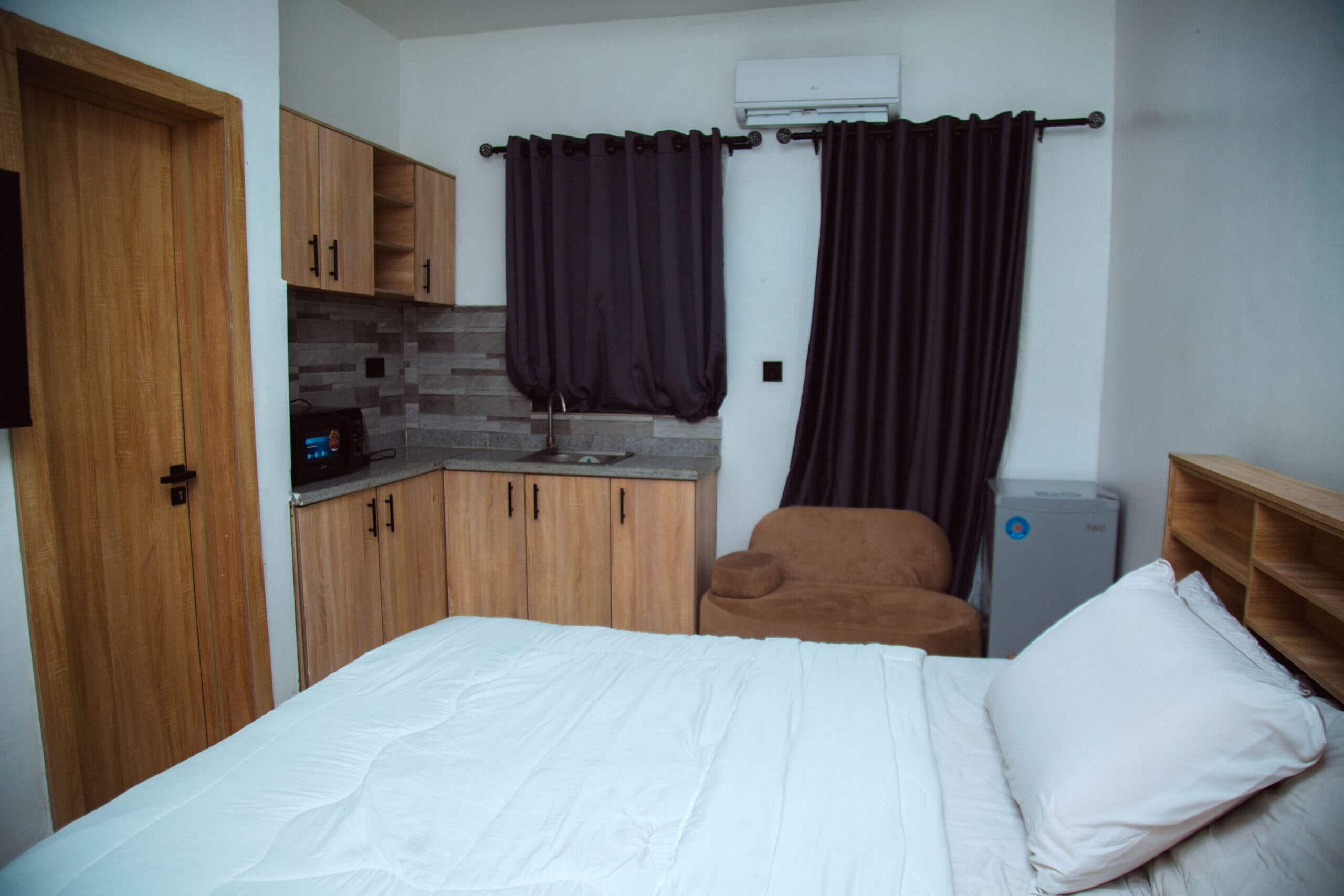 Condo , photo 2 of 10